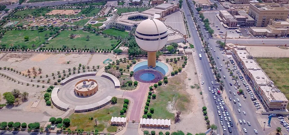 Al Qassim, Medina in October